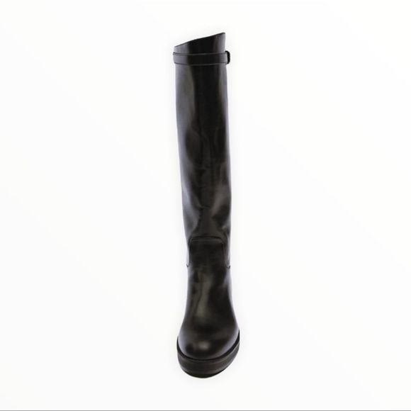 ZARA Women | Black | Flat Boots with Buckles - Picture 4 of 5